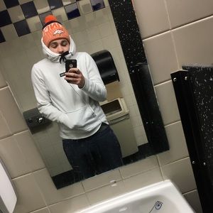 Meet your Posher, Heath